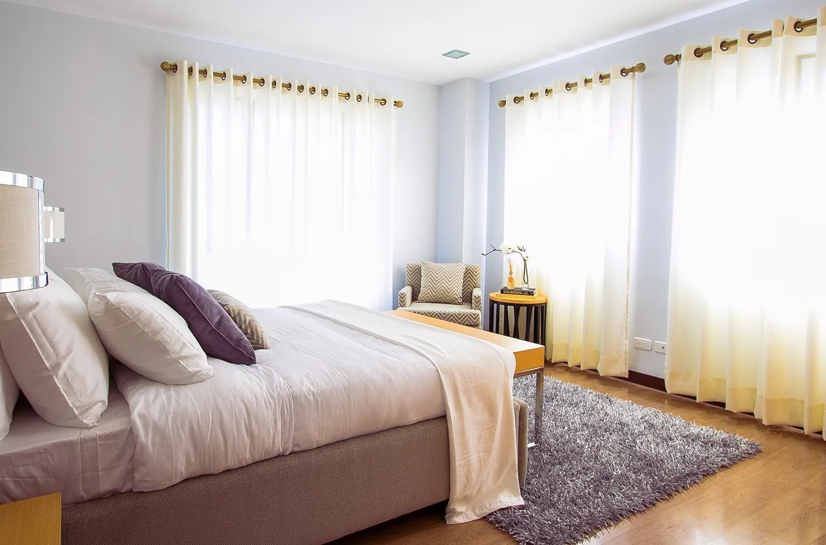 Wooden curtain pole